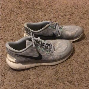 Nike Free Run Tennis Shoes